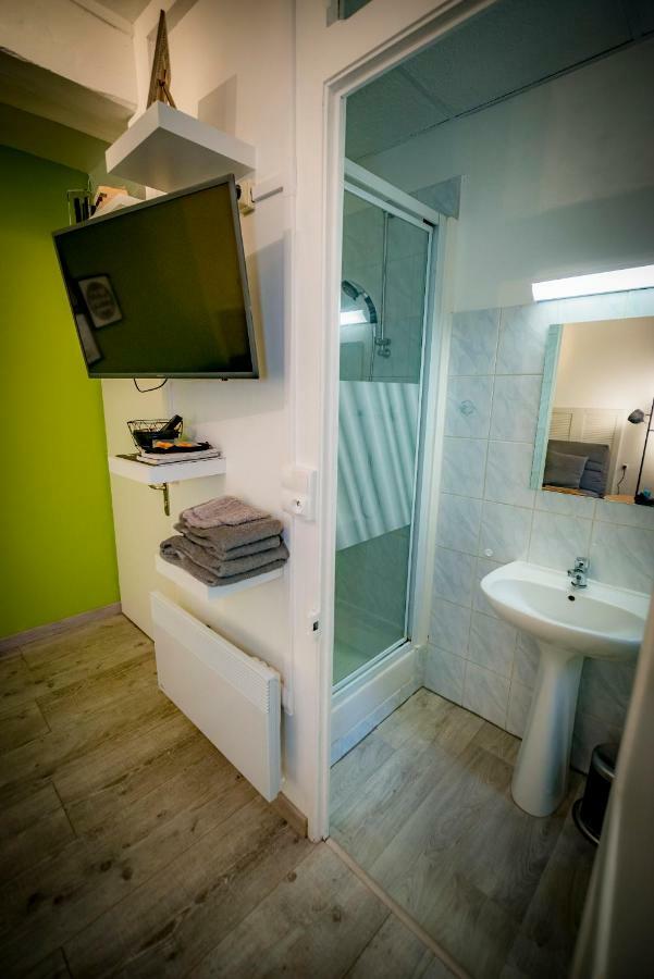 Appartement Hyper Centre Avec Wifi تروي المظهر الخارجي الصورة